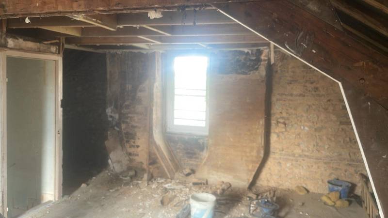 Piquetage de murs intérieurs de maison à Montivilliers